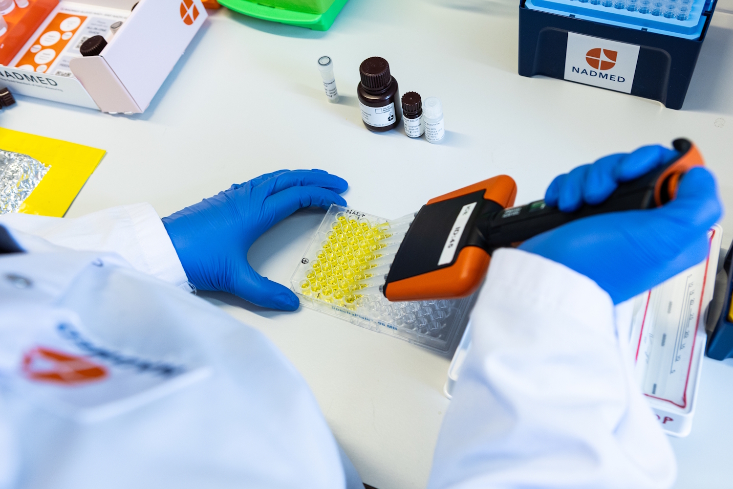 NADs (nicotinamide adenine dinucleotides) are essential molecules that help signal and convert energy from sugars and fats into a form that muscles and other tissues can use. They exist in four forms: NAD+, NADH, NADP+, and NADPH. The balance of these molecules in different cells and tissues determines how nutrients are used for energy production, growth, and repair. | Nadmed Ltd | The standard of NAD measuring